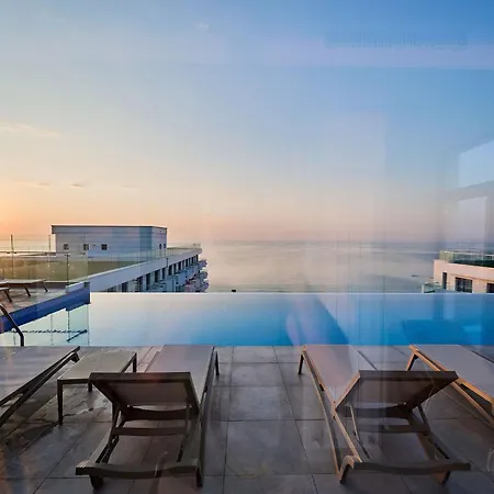 Sealand In Infinity Pool Resort-parking * مامايا