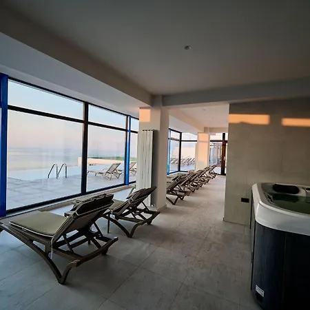 Sealand In Infinity Pool Resort-parking * Mamaia