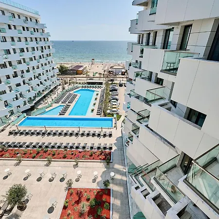 Sealand In Infinity Pool Resort-parking Apartment Mamaia